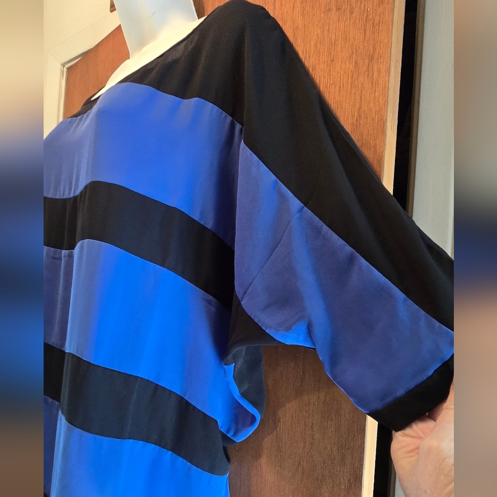 HOST PICK! ππRock & Republic Black & Blue Stripped Women's Blouse SzL NWT - Picture 3 of 5